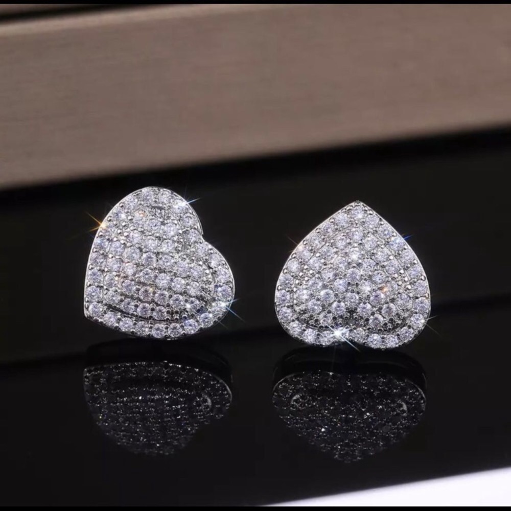 Heart Diamond Simulated Stud  Earrings 24k Gold Plated Silver new